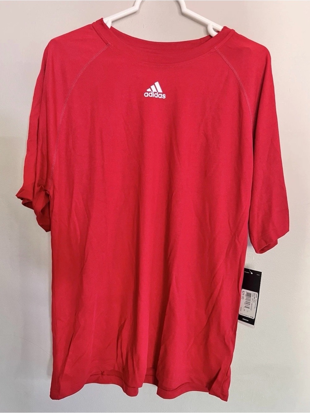 NWT Adidas Climalite Menβs Activewear Gym , Running Short Sleeve Size Medium.